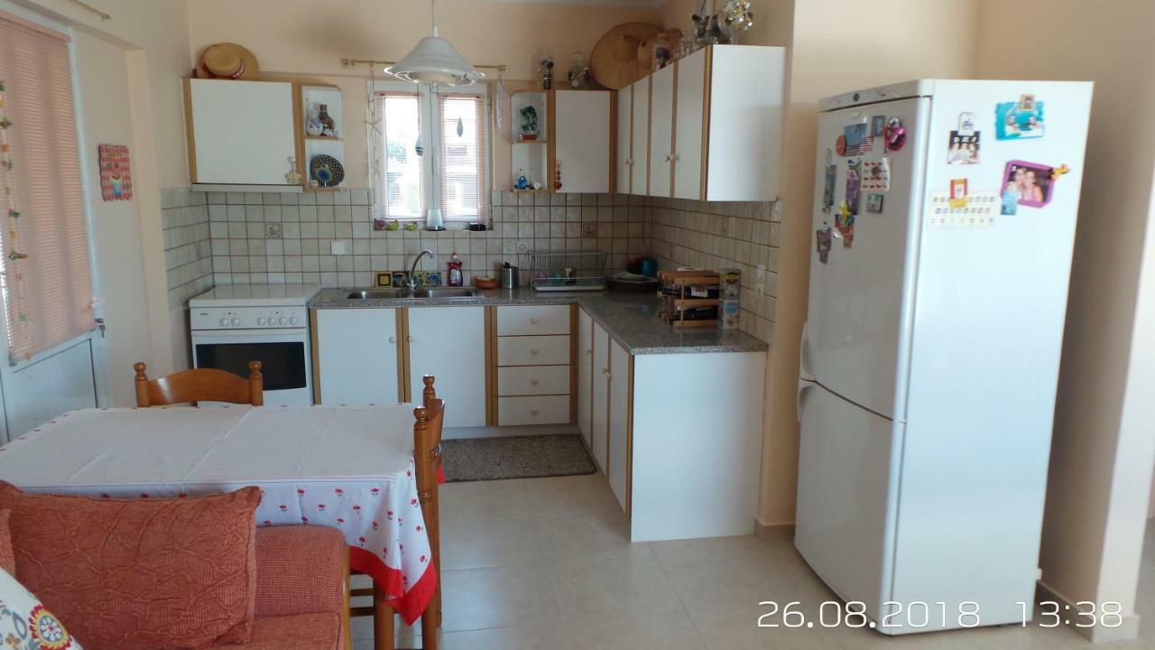 Appartamento Marios View Saronida Esterno foto